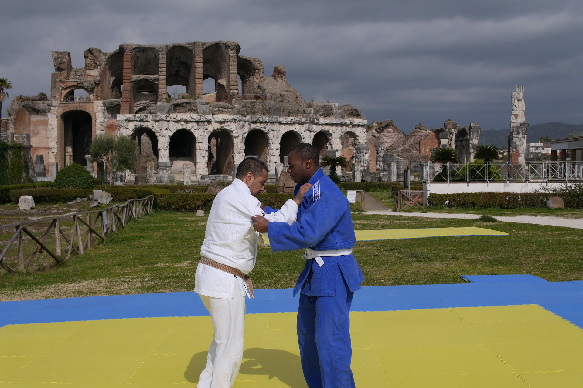Un incontro tra Lorenzo Garcia e Justin Brown nell’Arena di Spartaco, in Santa Maria Capua Vetere, Italia