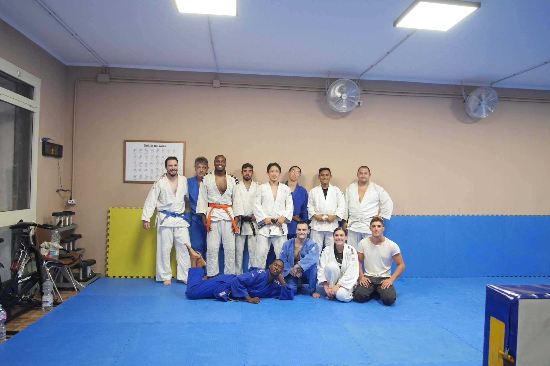 Praticando judo nel nuovo dojo del club Judo Link, 26 agosto 2020