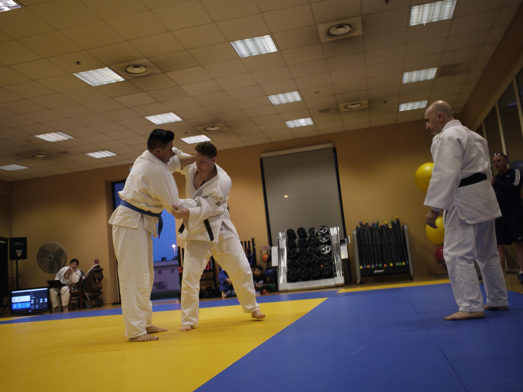 Un incontro tra la Marina degli USA (Judo Link) e la Royal Air Force judo